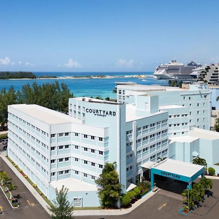 Courtyard By Marriott Nassau Downtown/Junkanoo Beach Exterior foto