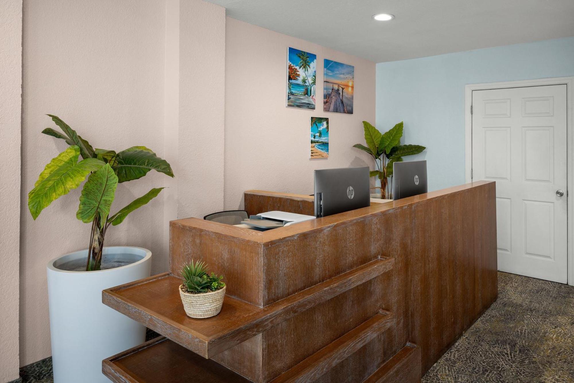 Courtyard By Marriott Nassau Downtown/Junkanoo Beach Exterior foto