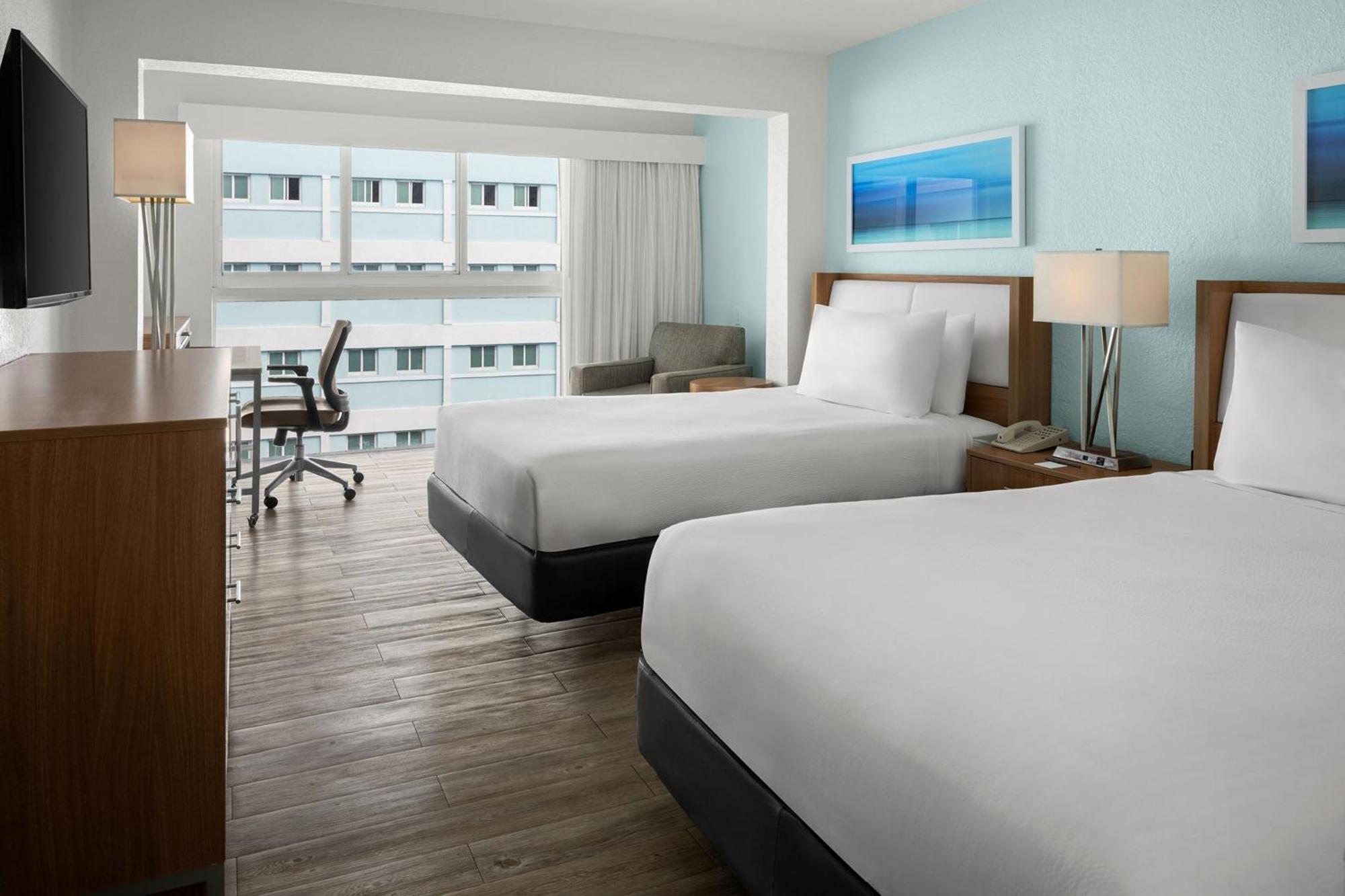 Courtyard By Marriott Nassau Downtown/Junkanoo Beach Exterior foto