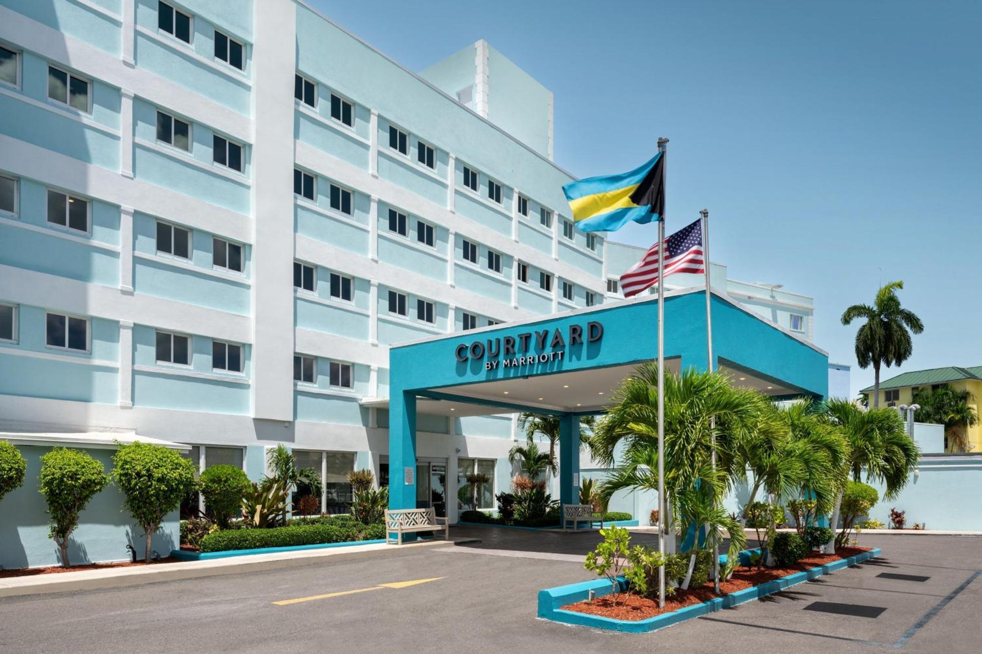 Courtyard By Marriott Nassau Downtown/Junkanoo Beach Exterior foto